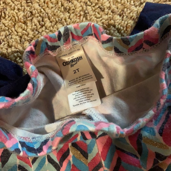 Matching outfit girls 2T oshkosh - Picture 4 of 4